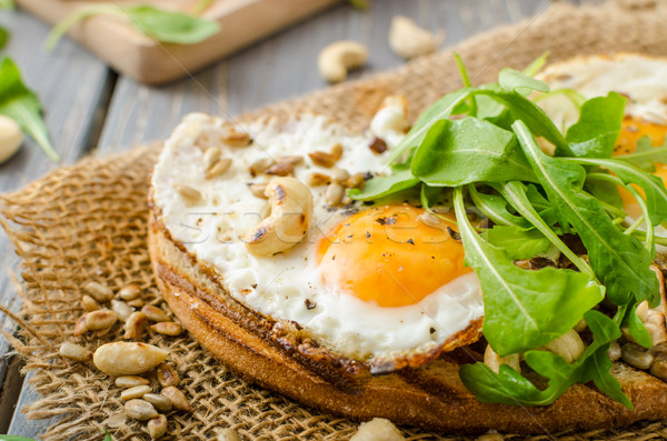 Foto stock: Pueblo · pan · frito · huevos · nueces