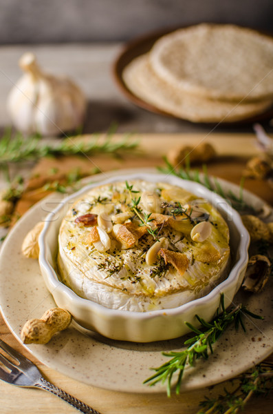 Camembert orzechy zioła proste Zdjęcia stock © Peteer