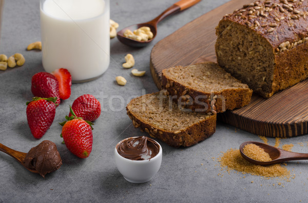 Stock fotó: Teljes · kiőrlésű · kenyér · friss · eprek · csokoládé · háttér