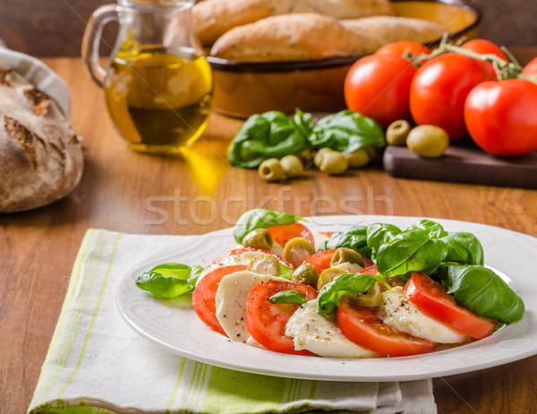 Insalata caprese italiana insalata basilico pomodori Foto d'archivio © Peteer