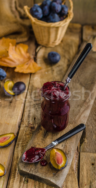 Intern pruna gem proaspăt copac alimente Imagine de stoc © Peteer