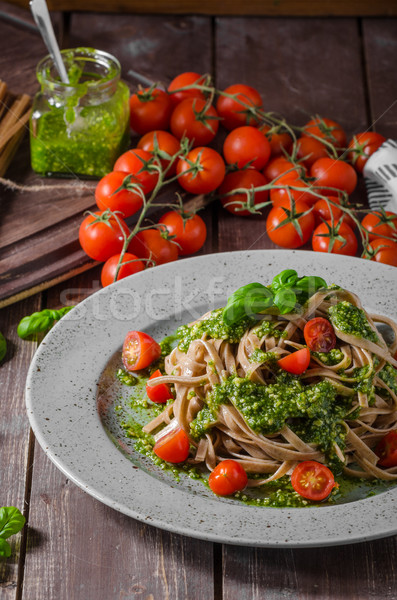 Pasta basilicum pesto parmezaan frans knoflook Stockfoto © Peteer