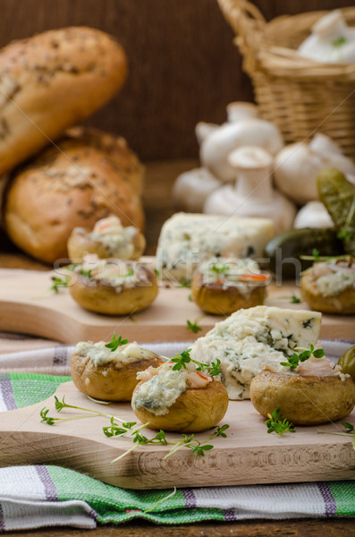 Pilze gefüllt Käse Blauschimmelkäse top einfache Stock foto © Peteer