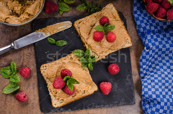 [[stock_photo]]: Toast · beurre · d'arachide · baies · rustique · menthe · maison