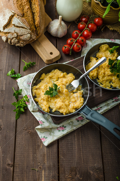 Stok fotoğraf: Otlar · ev · yapımı · ekmek · iki · tablo