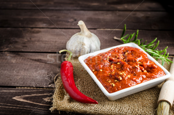 Fűszeres paradicsomszósz grill darabok chilli fokhagyma Stock fotó © Peteer