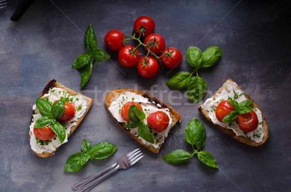 Pain fromages tomate fraîches basilic [[stock_photo]] © Peteer