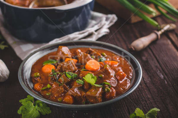 Ragoût de boeuf carottes alimentaire photographie herbes à l'intérieur [[stock_photo]] © Peteer