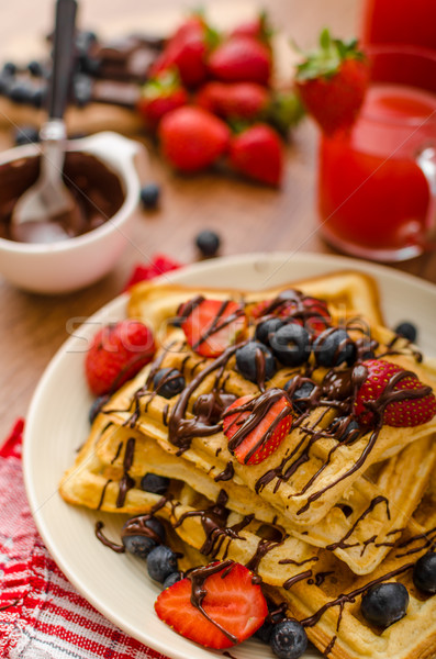 Foto stock: Arándanos · fresas · cubierto · chocolate · casa · alimentos