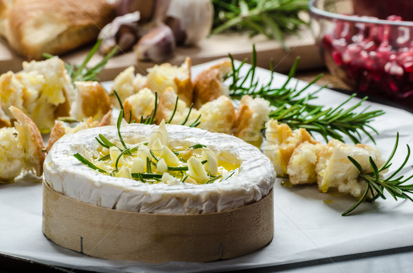 Stock fotó: Sült · camembert · fokhagyma · rozmaring · pirítós · friss