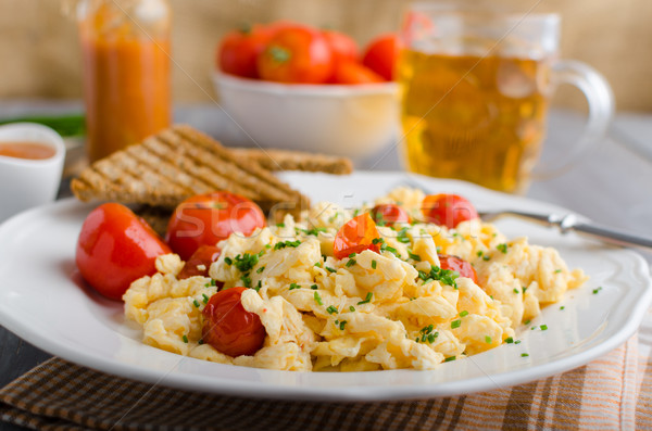 Jajecznica pomidory szczypiorek panini toast Zdjęcia stock © Peteer