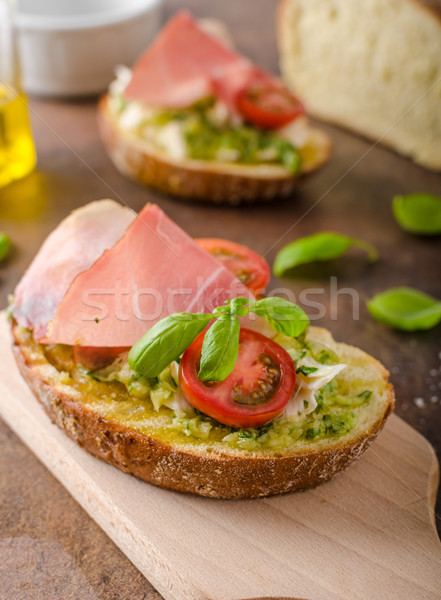 Opiekany toskański chleba pesto czarny lasu Zdjęcia stock © Peteer