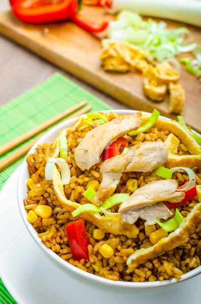 Stock fotó: Csirkés · curry · rizs · ropogós · kínai · evőpálcikák · zöld