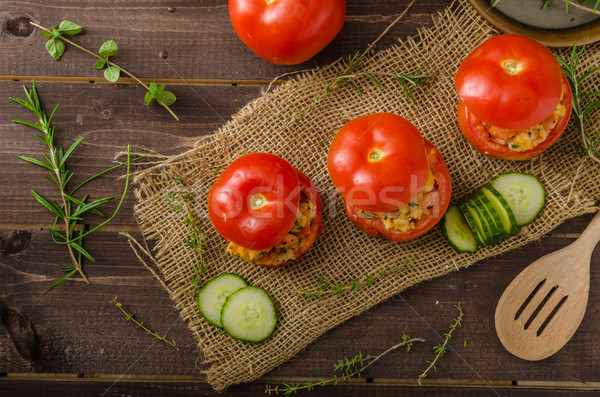 Foto stock: Grelhado · tomates · recheado · ervas · salsa