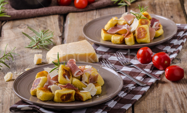 Stok fotoğraf: Patates · prosciutto · sarımsak · otlar · parmesan · peyniri