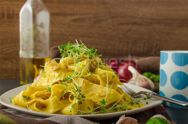 Foto stock: Caseiro · cremoso · tagliatelle · farinha · alho-porro · ervas