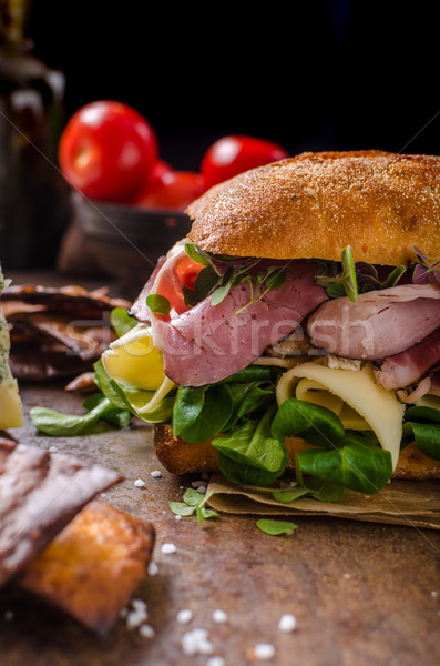 [[stock_photo]]: Sandwich · jambon · fromages · laitue · agneau · simple
