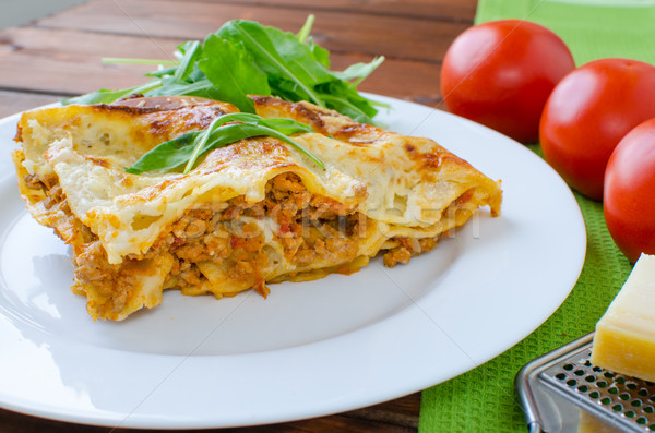 Lasagne blanche plaque tomate fromages râpe [[stock_photo]] © Peteer