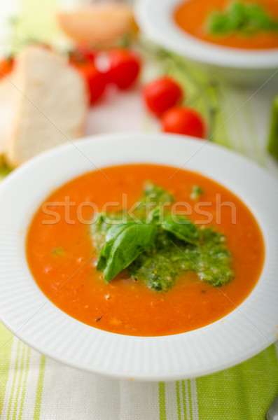 Tomatensoep mooie gezonde vegetarisch eten witbrood voedsel Stockfoto © Peteer