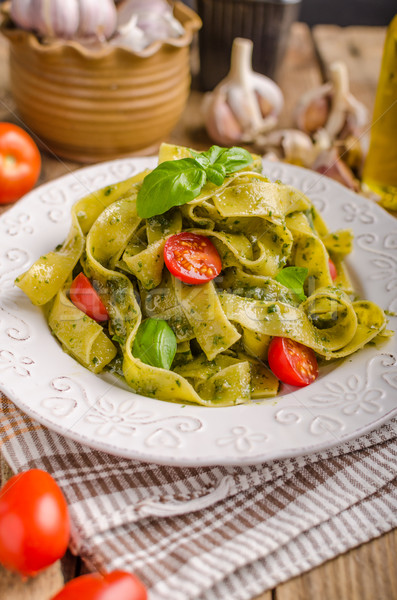 Pasta basilicum pesto eenvoudige heerlijk olijfolie Stockfoto © Peteer