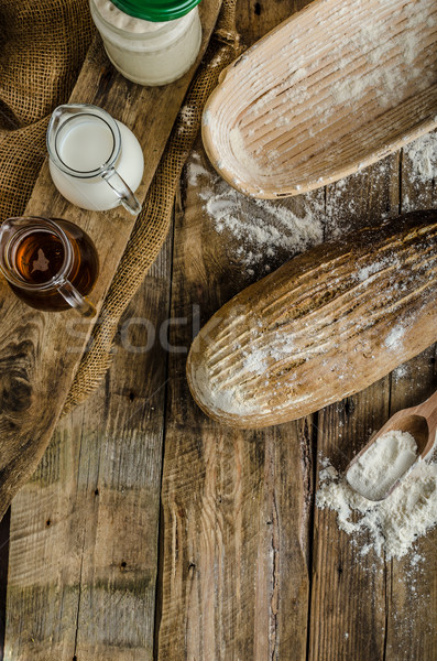 麵包 啤酒 簡單 小麥 白 商業照片 © Peteer