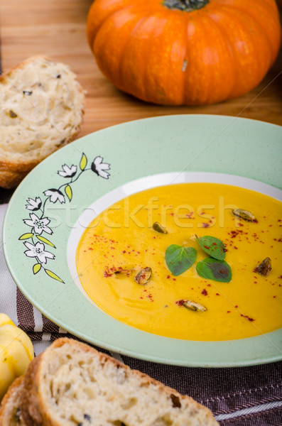 Romig pompoen soep heerlijk gekruid Stockfoto © Peteer