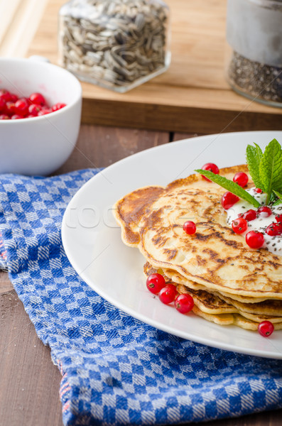 Stockfoto: Eigengemaakt · pannenkoeken · vruchten · room · bes · gebakken