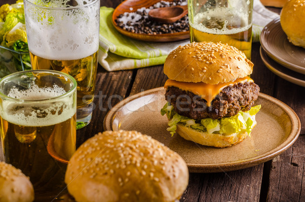 Foto stock: Casero · carne · de · vacuno · Burger · cebolla · tocino · cerveza