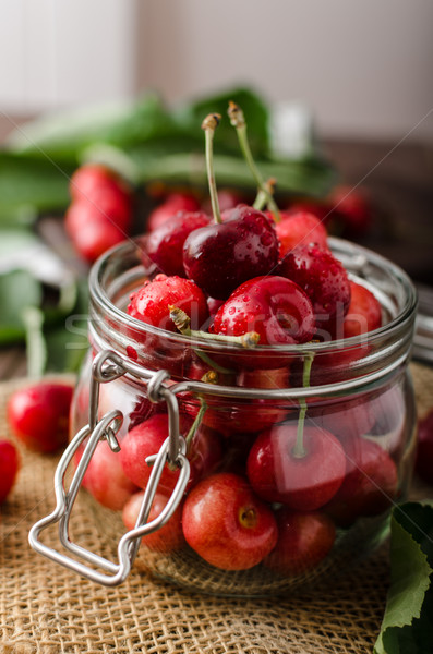 Foto stock: Cerejas · naturalismo · bio · qualidade · mãos