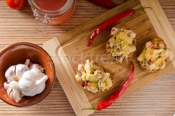 [[stock_photo]]: Diable · Toast · poulet · viande · piment · fromages