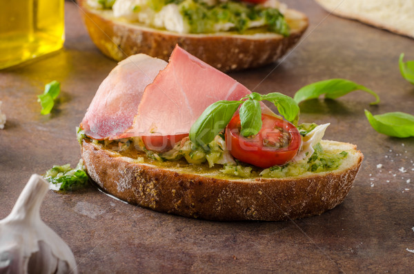 Foto d'archivio: Tostato · pane · pesto · nero · foresta