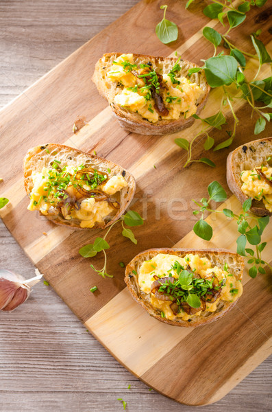 Roereieren toast kruiden ui knoflook voedsel Stockfoto © Peteer