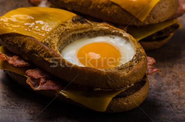 Grillé fromages pain oeuf à l'intérieur cheddar [[stock_photo]] © Peteer