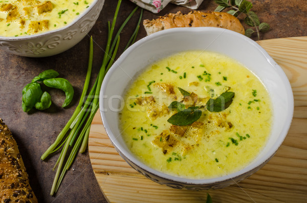 Curry zupa ser pleśniowy bagietka zioła Zdjęcia stock © Peteer