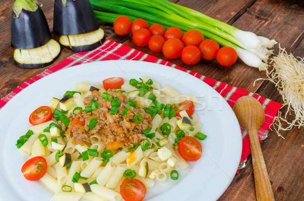 Makaronu sos bolognese bakłażan pomidorów drewna tle Zdjęcia stock © Peteer