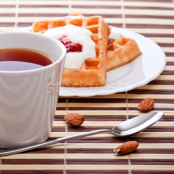 Foto d'archivio: Dessert · soft · cialda · tè · lampone · jam