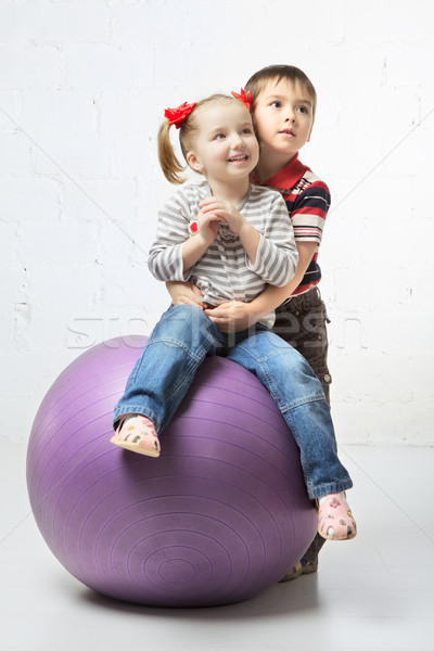 детей мяча красивая девушка мальчика играет большой Сток-фото © PetrMalyshev