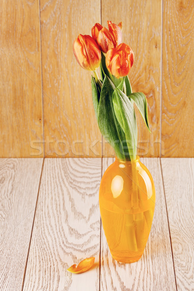 Tulipe fleurs bouquet vase bois printemps [[stock_photo]] © PetrMalyshev