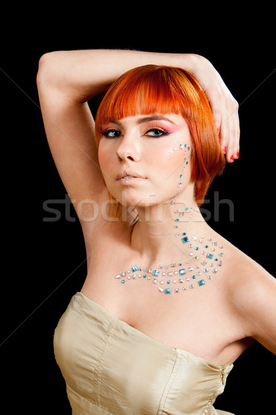 Vörös hajú nő gyönyörű arc kaukázusi lány kéz Stock fotó © phakimata