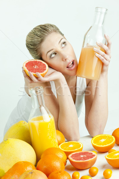 Retrato cítricos jugo de naranja alimentos mujeres Foto stock © phbcz