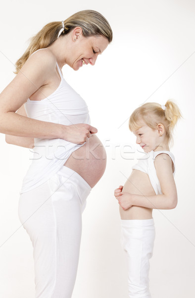 Foto stock: Little · girl · grávida · mãe · amor · mulheres · criança