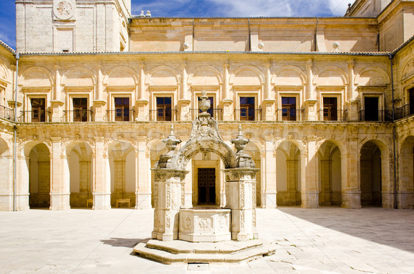 Klasztor Hiszpania budynku architektury historii dobrze Zdjęcia stock © phbcz
