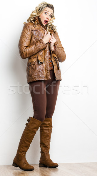 Piedi donna indossare rosolare vestiti stivali Foto d'archivio © phbcz