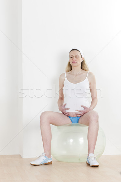 Femme enceinte femmes sport balle formation grossesse [[stock_photo]] © phbcz