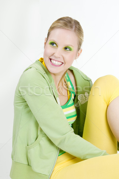 Portret vergadering vrouw groene jonge Stockfoto © phbcz