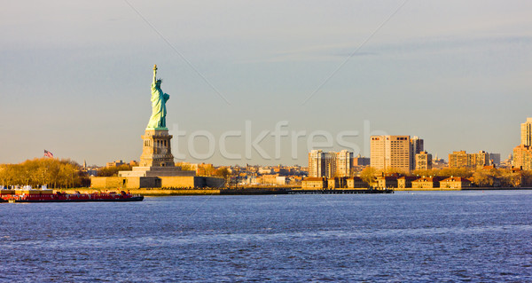 Libertate insulă statuie New York SUA Imagine de stoc © phbcz