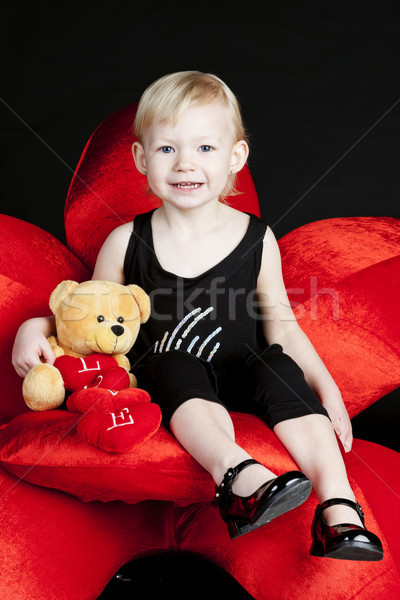 女の子 テディベア 座って 赤 アームチェア 少女 ストックフォト © phbcz