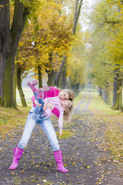 Moeder dochter steegje vrouw kind Stockfoto © phbcz