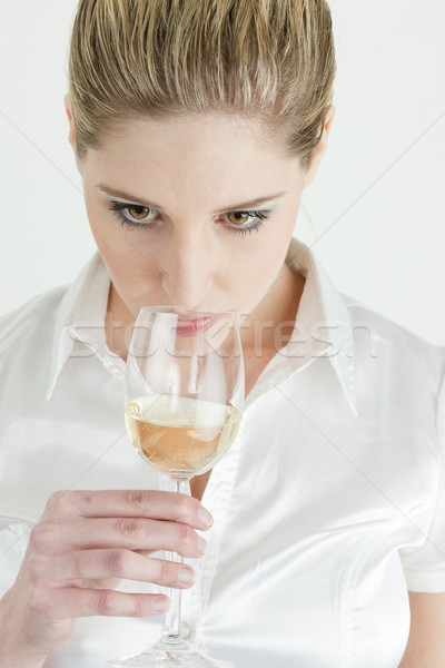 Retrato degustación vino blanco mujer jóvenes Foto stock © phbcz
