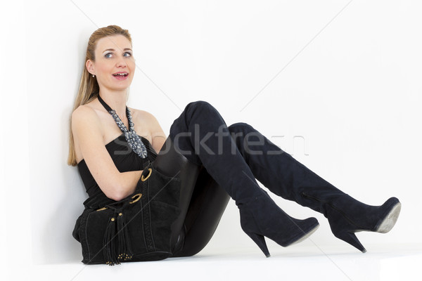 Séance femme noir vêtements bottes [[stock_photo]] © phbcz